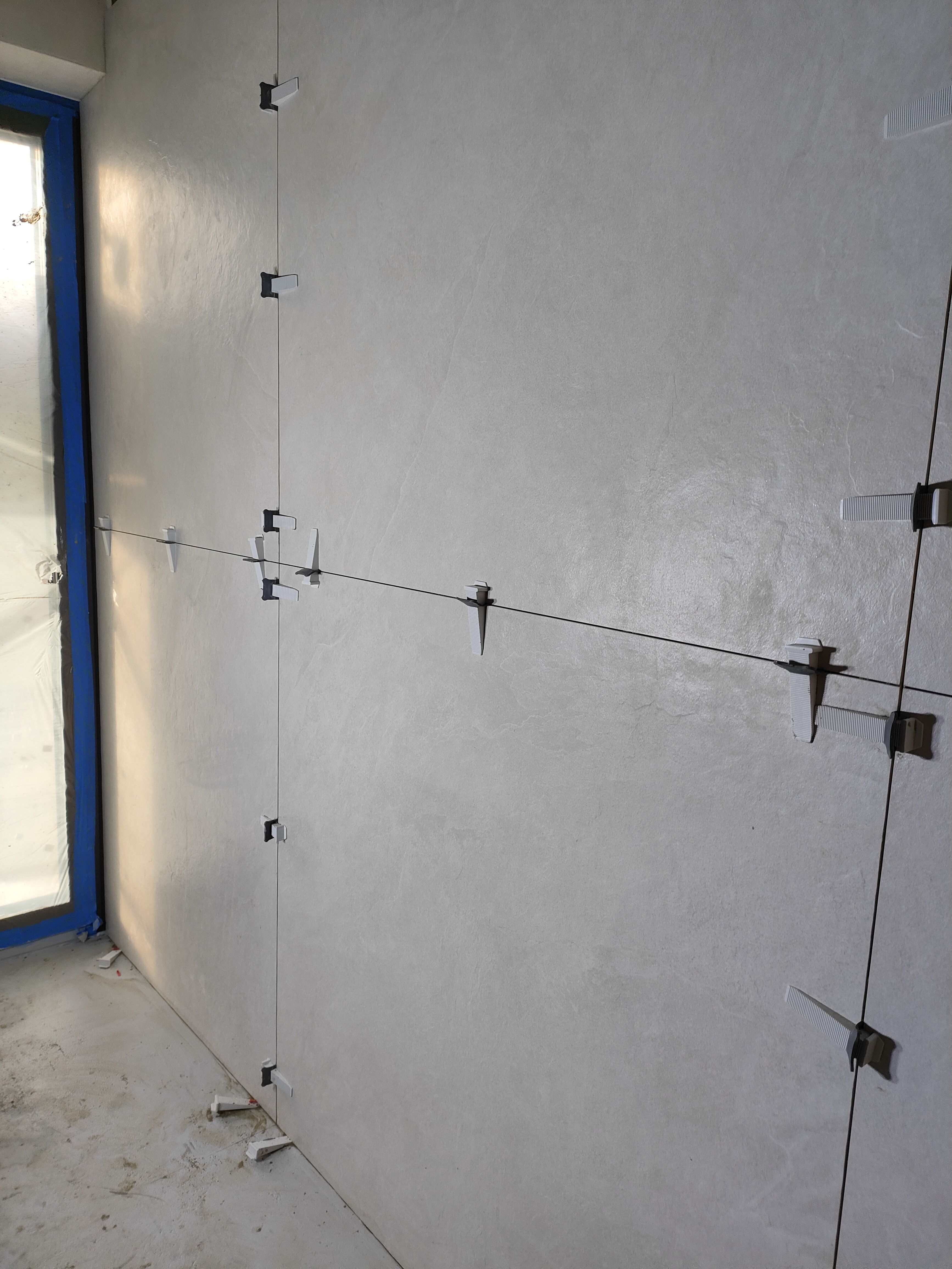 System poziomowania płytek